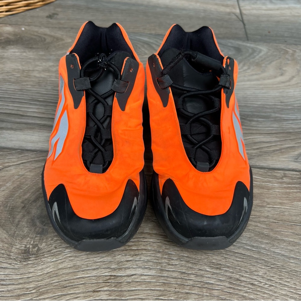 Adidas Yeezy boost 700 kids orange size 1